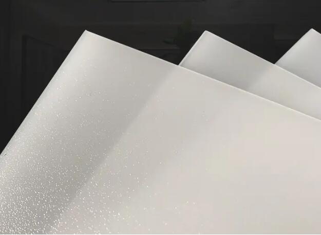 PC擴(kuò)散板的生產(chǎn)工藝和材料有什么區(qū)別？