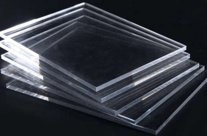 哪種亞克力板透光率更好？