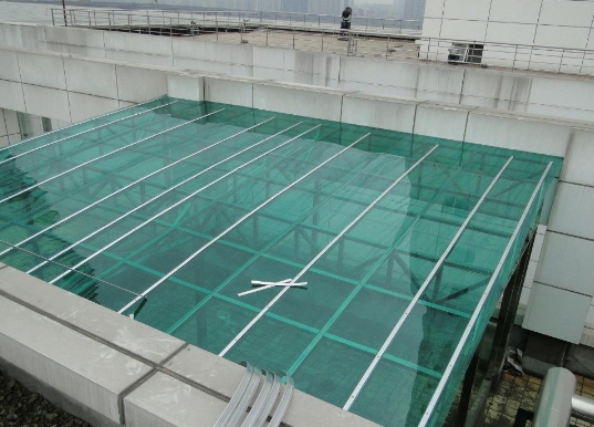 PC耐力板在太陽底下會容易老化嗎？