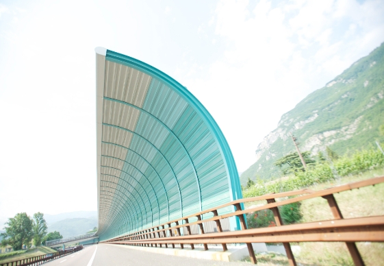 上海PC耐力板加工優(yōu)勢？