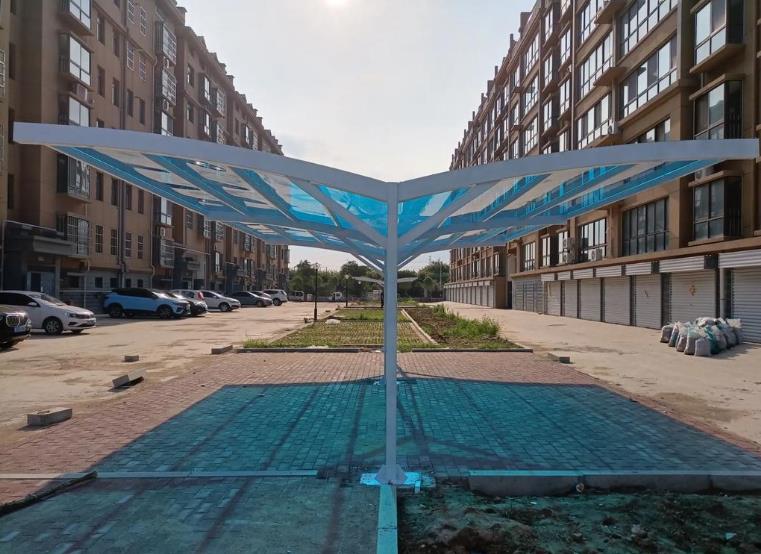 車棚雨棚用什么材料比較多？